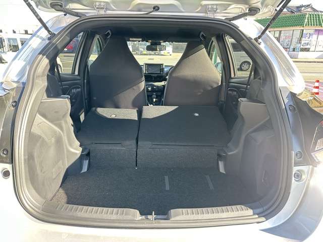 トヨタ ヤリス １．０ Ｘ R4年 (東海) 99