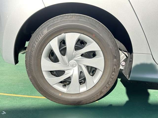 トヨタ ヤリス １．０ Ｘ R4年 (東海) 99