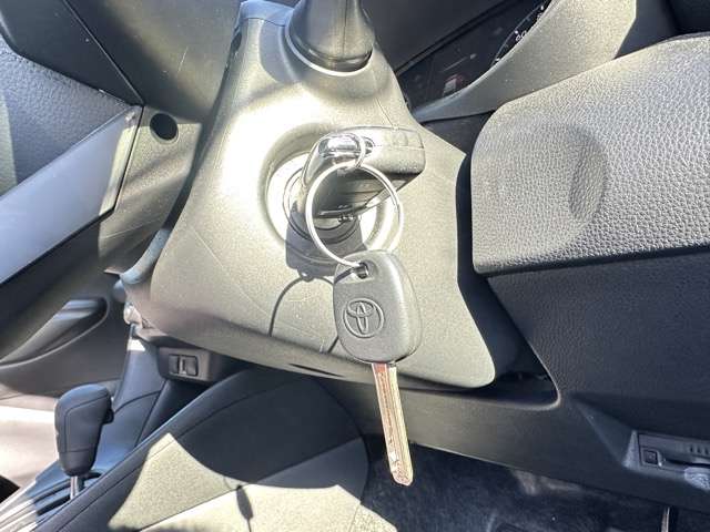 トヨタ ヤリス １．０ Ｘ R4年 (東海) 99