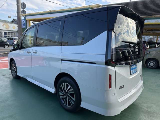 日産 セレナ １．４ Ｅ－４ＯＲＣＥ ハイウェイスターＶ ４ＷＤ R7年 (東海) 99