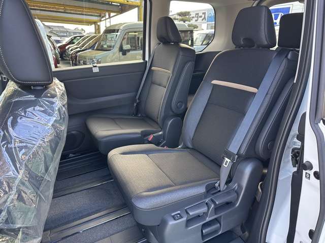 日産 セレナ １．４ Ｅ－４ＯＲＣＥ ハイウェイスターＶ ４ＷＤ R7年 (東海) 99