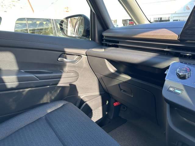 日産 セレナ １．４ Ｅ－４ＯＲＣＥ ハイウェイスターＶ ４ＷＤ R7年 (東海) 99