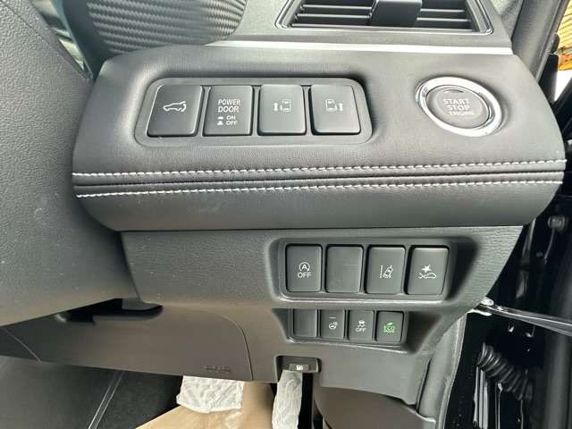 三菱 デリカ　Ｄ：５ ２．２ シャモニー 電動サイドステップ非装着車 ディーゼルターボ ４ＷＤ R6年 (東海) 99