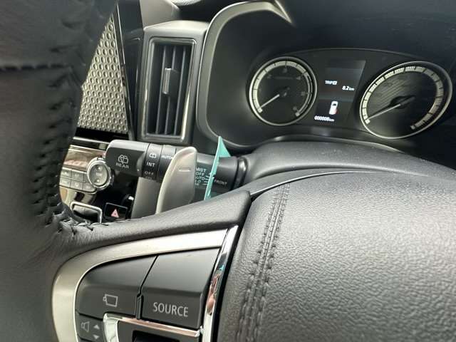 三菱 デリカ　Ｄ：５ ２．２ シャモニー 電動サイドステップ非装着車 ディーゼルターボ ４ＷＤ R6年 (東海) 99