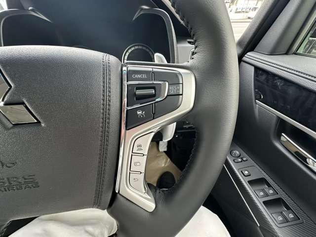 三菱 デリカ　Ｄ：５ ２．２ シャモニー 電動サイドステップ非装着車 ディーゼルターボ ４ＷＤ R6年 (東海) 99