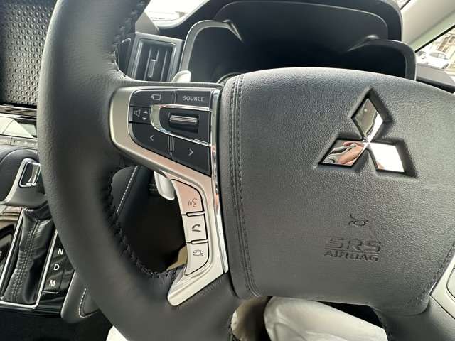 三菱 デリカ　Ｄ：５ ２．２ シャモニー 電動サイドステップ非装着車 ディーゼルターボ ４ＷＤ R6年 (東海) 99