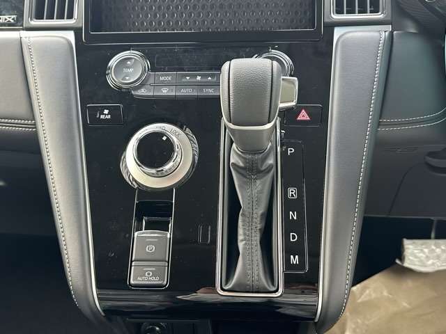 三菱 デリカ　Ｄ：５ ２．２ シャモニー 電動サイドステップ非装着車 ディーゼルターボ ４ＷＤ R6年 (東海) 99