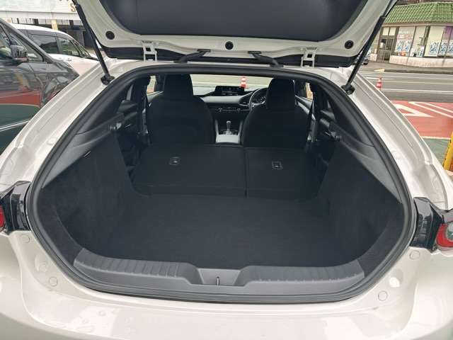 マツダ ＭＡＺＤＡ３　ファストバック ２．０ ２０Ｓ ブラックトーンエディション R4年 (東海) 99