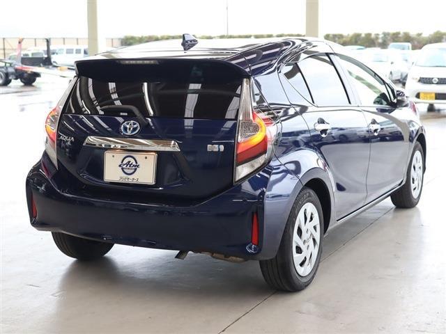 トヨタ アクア １．５ Ｓ スタイルブラック R1年 (東海) 99