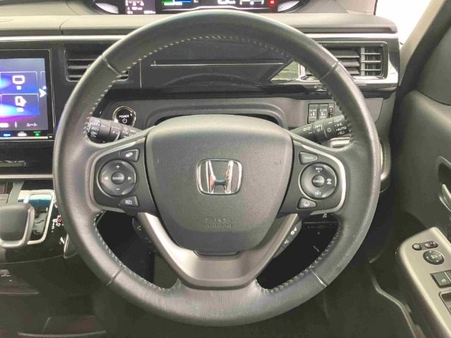 ホンダ ステップワゴン　ハイブリッド ２．０ スパーダ ハイブリッド Ｇ ホンダセンシング H30年 (東海) 99