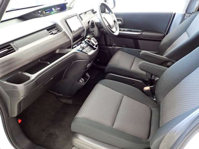 ホンダ フリード　ハイブリッド １．５ ハイブリッド Ｇ ブラックスタイル R5年 (関東) 99