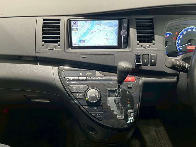 トヨタ アイシス １．８ プラタナ Ｖセレクション H26年 (近畿) 99