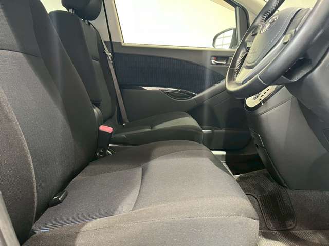 トヨタ アイシス １．８ プラタナ Ｖセレクション H26年 (近畿) 99