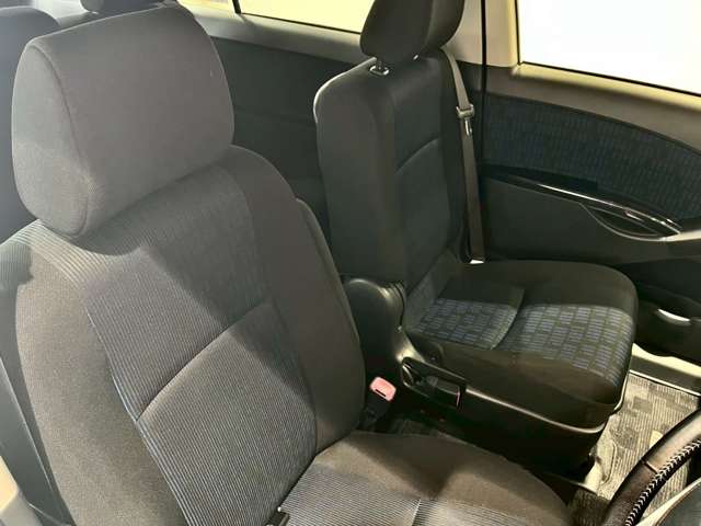 トヨタ アイシス １．８ プラタナ Ｖセレクション H26年 (近畿) 99