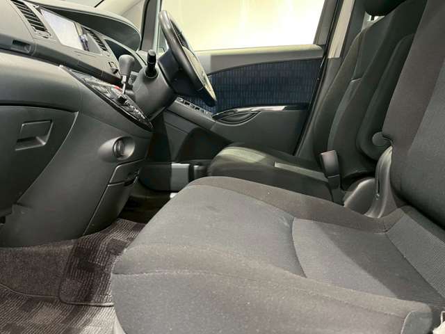 トヨタ アイシス １．８ プラタナ Ｖセレクション H26年 (近畿) 99