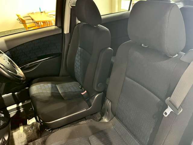 トヨタ アイシス １．８ プラタナ Ｖセレクション H26年 (近畿) 99