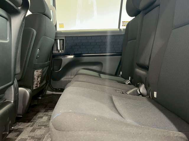 トヨタ アイシス １．８ プラタナ Ｖセレクション H26年 (近畿) 99