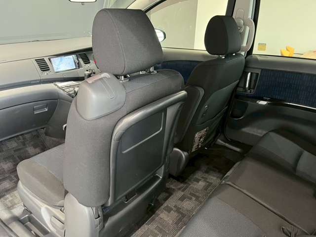 トヨタ アイシス １．８ プラタナ Ｖセレクション H26年 (近畿) 99