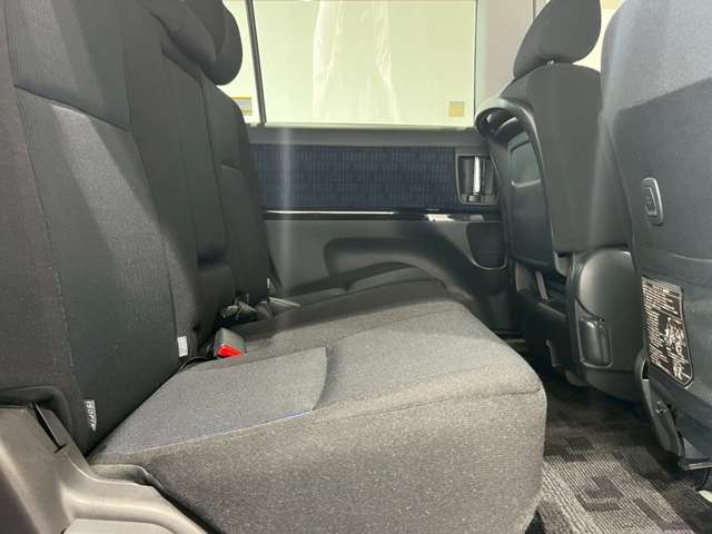 トヨタ アイシス １．８ プラタナ Ｖセレクション H26年 (近畿) 99