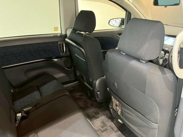 トヨタ アイシス １．８ プラタナ Ｖセレクション H26年 (近畿) 99