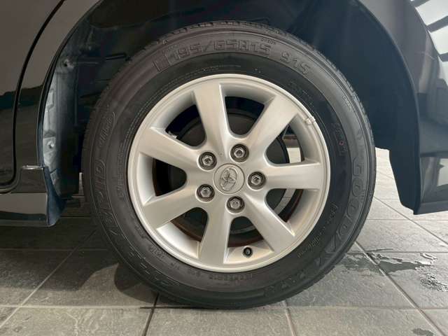 トヨタ アイシス １．８ プラタナ Ｖセレクション H26年 (近畿) 99