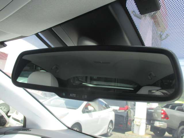 トヨタ プリウス １．８ Ａ プレミアム ツーリングセレクション R2年 (中国) 99