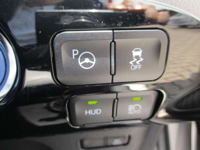 トヨタ プリウス １．８ Ａ プレミアム ツーリングセレクション R2年 (中国) 99