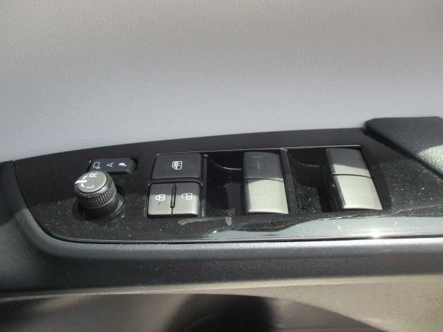 トヨタ プリウス １．８ Ａ プレミアム ツーリングセレクション R2年 (中国) 99