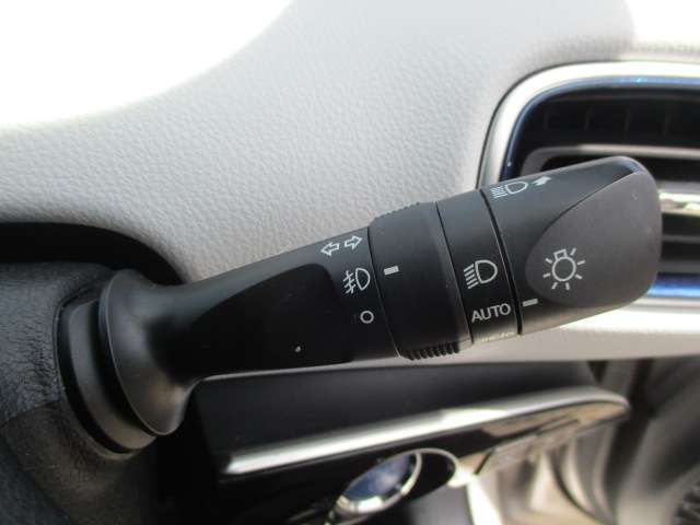 トヨタ プリウス １．８ Ａ プレミアム ツーリングセレクション R2年 (中国) 99