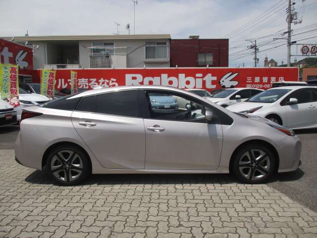 トヨタ プリウス １．８ Ａ プレミアム ツーリングセレクション R2年 (中国) 99