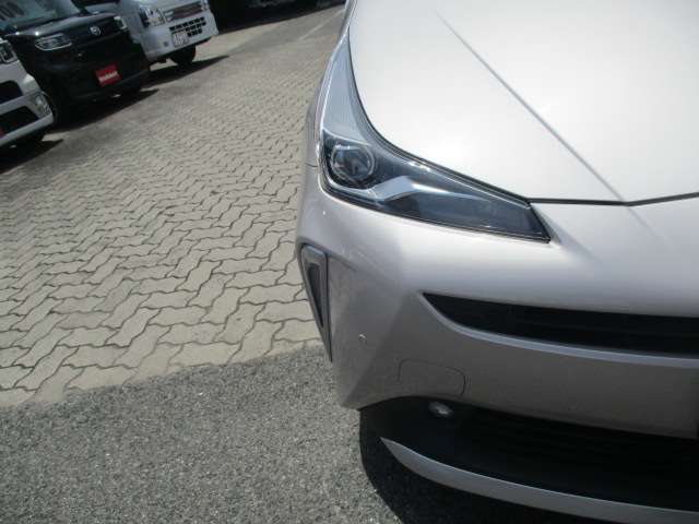 トヨタ プリウス １．８ Ａ プレミアム ツーリングセレクション R2年 (中国) 99