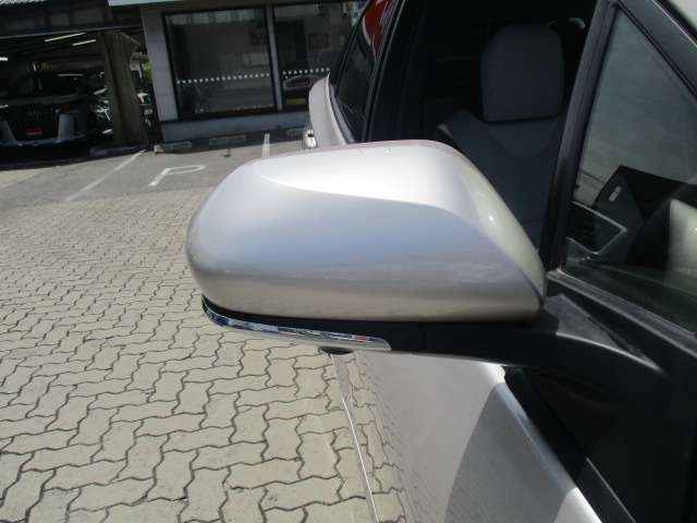 トヨタ プリウス １．８ Ａ プレミアム ツーリングセレクション R2年 (中国) 99