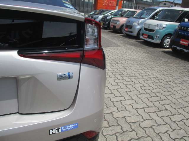 トヨタ プリウス １．８ Ａ プレミアム ツーリングセレクション R2年 (中国) 99