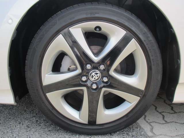 トヨタ プリウス １．８ Ａ プレミアム ツーリングセレクション R2年 (中国) 99