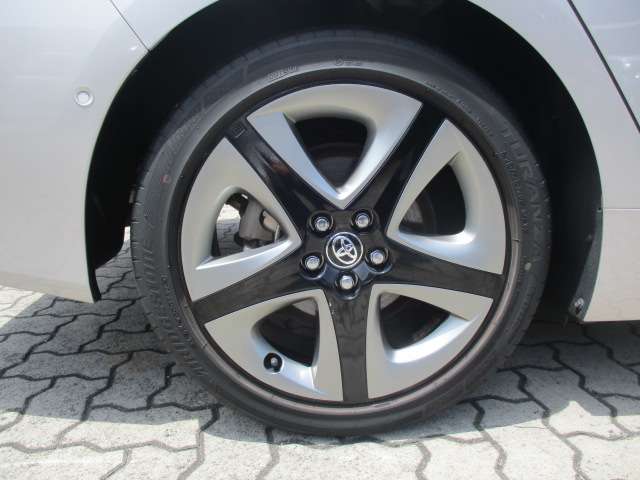 トヨタ プリウス １．８ Ａ プレミアム ツーリングセレクション R2年 (中国) 99