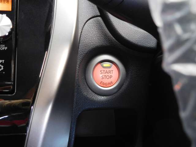 日産 ノート １．２ Ｘ ＤＩＧ－Ｓ H26年 (九州・沖縄) 99