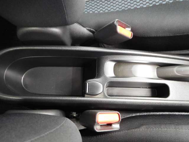 日産 ノート １．２ Ｘ ＤＩＧ－Ｓ H26年 (九州・沖縄) 99