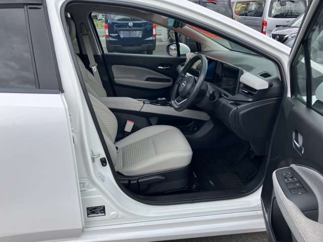 日産 ノートオーラ １．２ Ｇ レザーエディション R4年 (東北) 99