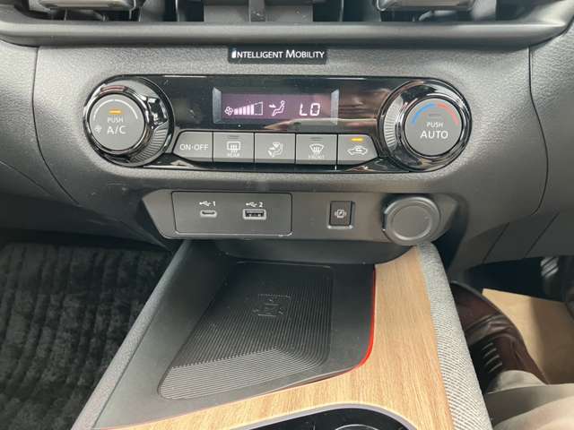 日産 ノートオーラ １．２ Ｇ レザーエディション R4年 (東北) 99