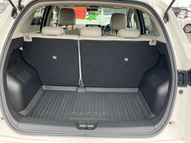 日産 ノートオーラ １．２ Ｇ レザーエディション R4年 (東北) 99