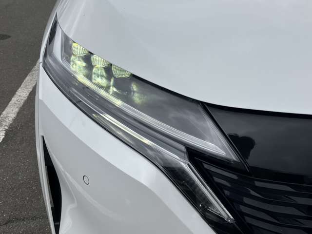 日産 ノートオーラ １．２ Ｇ レザーエディション R4年 (東北) 99