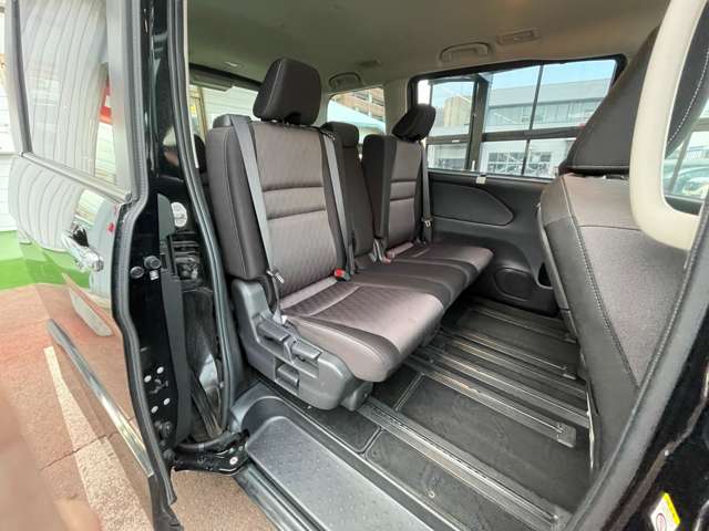 日産 セレナ ２．０ ハイウェイスター Ｖ ４ＷＤ R4年 (東北) 99