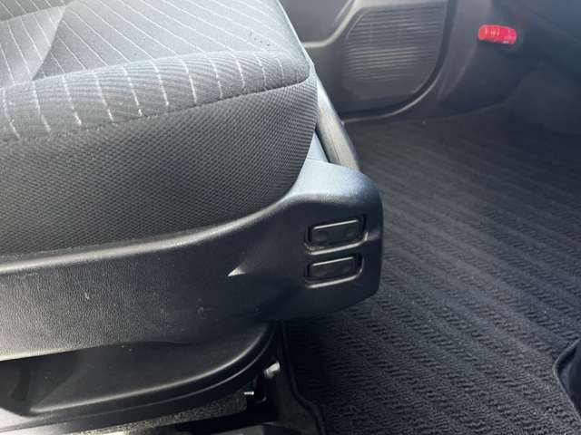トヨタ ルーミー １．０ Ｇ ウェルキャブ 助手席リフトアップシート車 Ａタイプ R1年 (関東) 99
