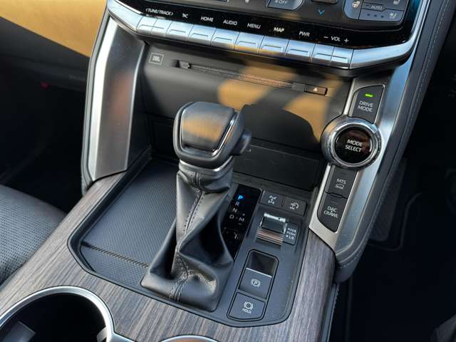 トヨタ ランドクルーザー ３．５ ＺＸ ４ＷＤ R4年 (九州・沖縄) 99