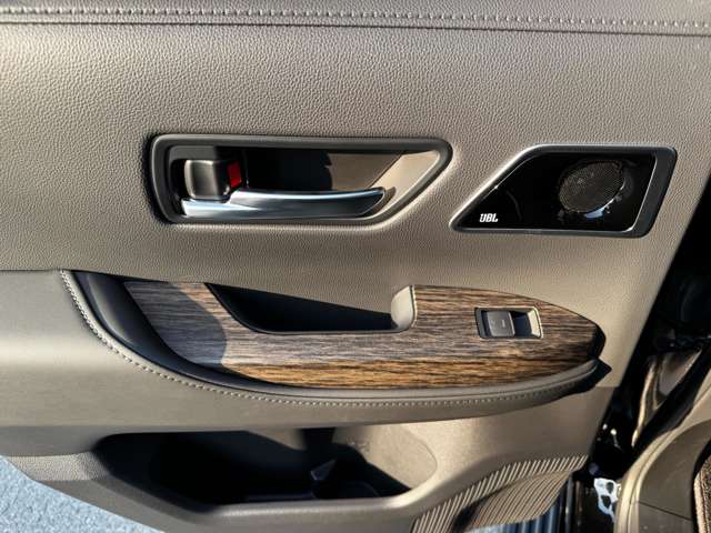 トヨタ ランドクルーザー ３．５ ＺＸ ４ＷＤ R4年 (九州・沖縄) 99