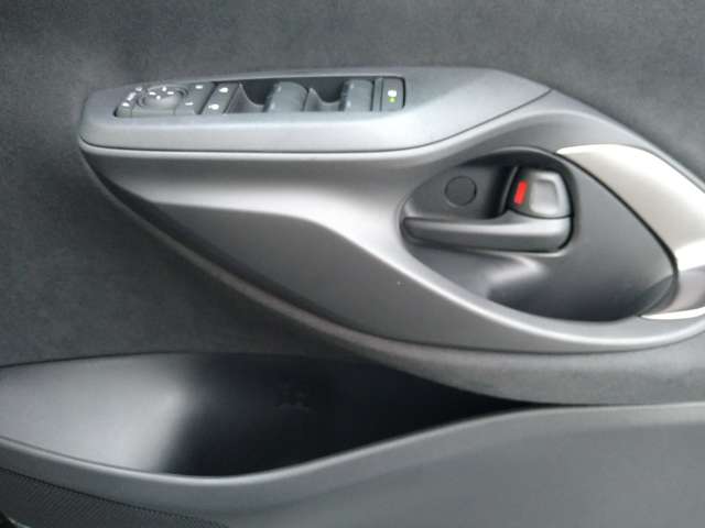 トヨタ ヤリスクロス　ハイブリッド １．５ ハイブリッド Ｚ R6年 (九州・沖縄) 99