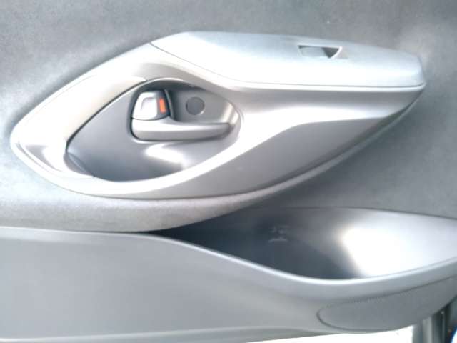 トヨタ ヤリスクロス　ハイブリッド １．５ ハイブリッド Ｚ R6年 (九州・沖縄) 99