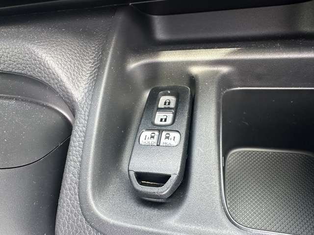 ホンダ Ｎ　ＢＯＸ カスタム ６６０ Ｌ ターボ R5年 (東海) 99