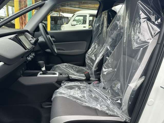 ホンダ フィット　ハイブリッド １．５ Ｅ：ＨＥＶ クロスター R4年 (東海) 99