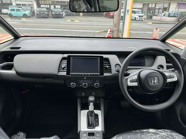 ホンダ フィット　ハイブリッド １．５ Ｅ：ＨＥＶ クロスター R4年 (東海) 99